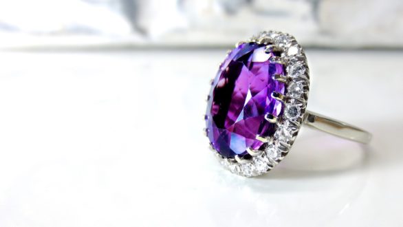 Aperçu sur les différents styles de bijoux personnalisés