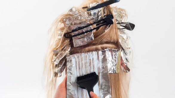 Colorer nos cheveux et préserver notre santé