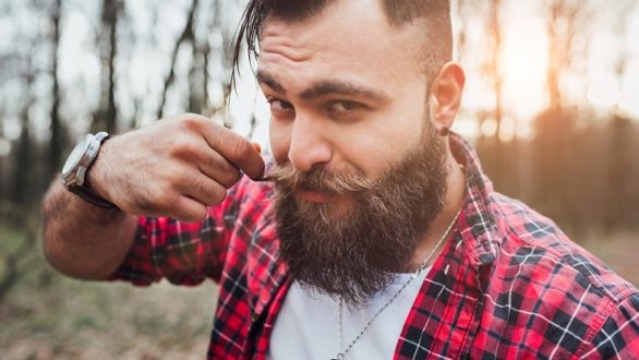 Accorder sa barbe avec sa coiffure et son visage