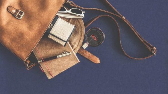 Messieurs, oubliez votre gros portefeuille et misez sur le porte-cartes