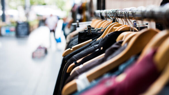 Des vêtements vintage pour un look authentique