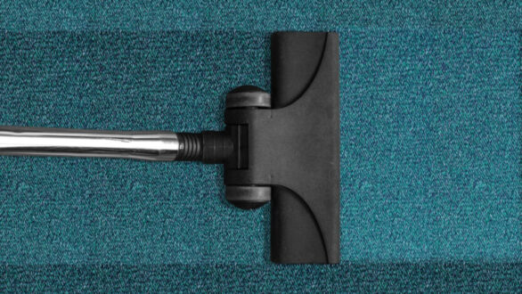 Aspirateur de table, quels sont les 4 points à vérifier pour bien le choisir ?