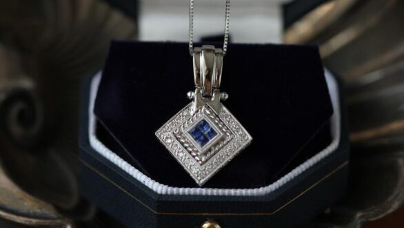 Offrir un pendentif à une femme : ce qu’il faut savoir