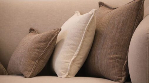Les coussins à adopter pour une déco intérieure cosy