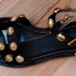 Comment intégrer les sandales dans vos looks d’automne ?